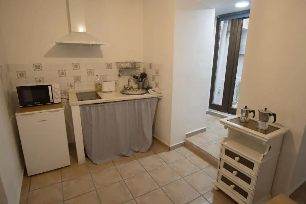 La Casa Del Cuento Bajo Apartment Granada